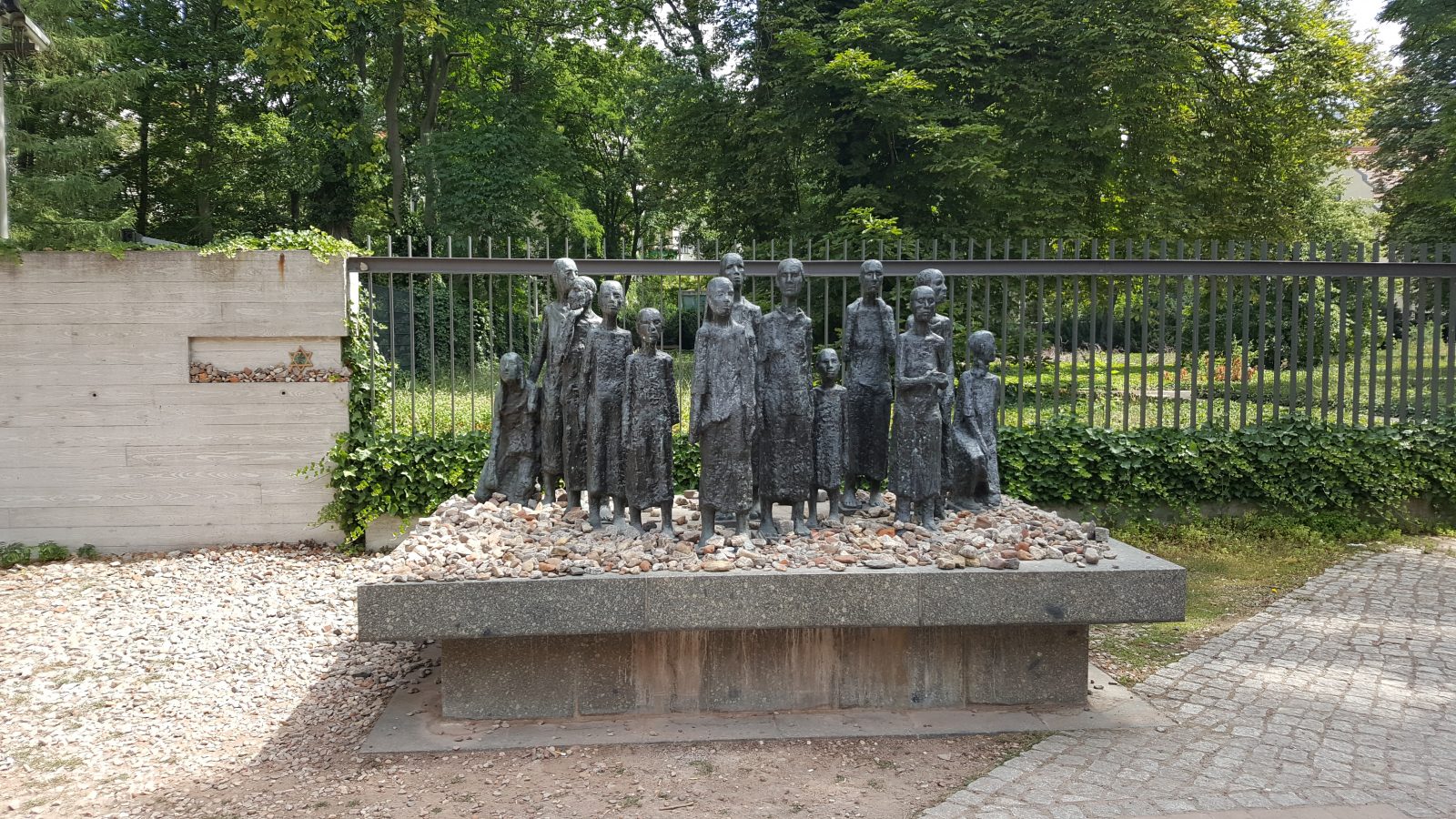 Monumento a los judiíos represaliados