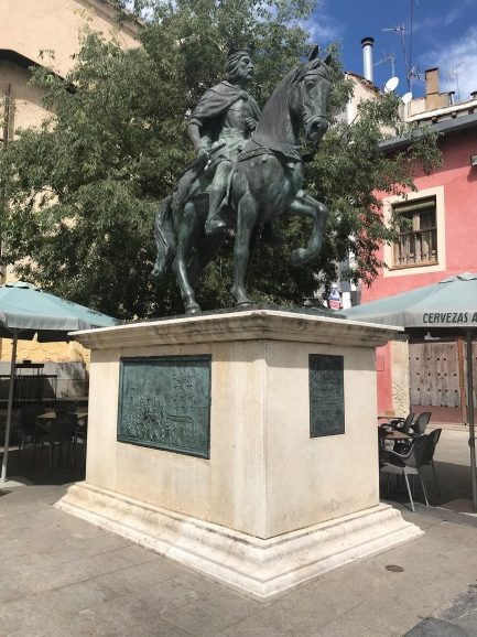 Estatua ecuestre de Alfonso VIII