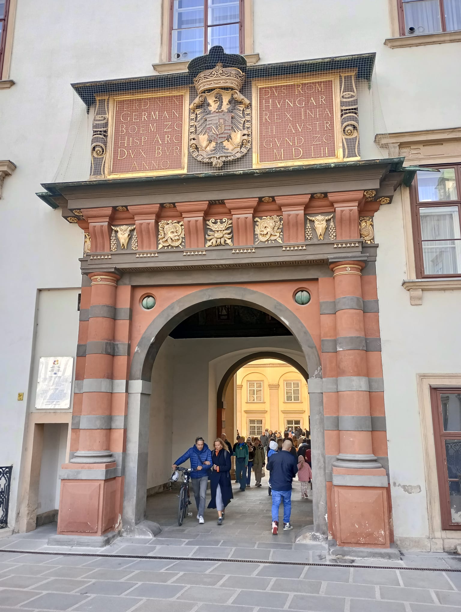 La Puerta Suiza del Palacio de los Habsburgo
