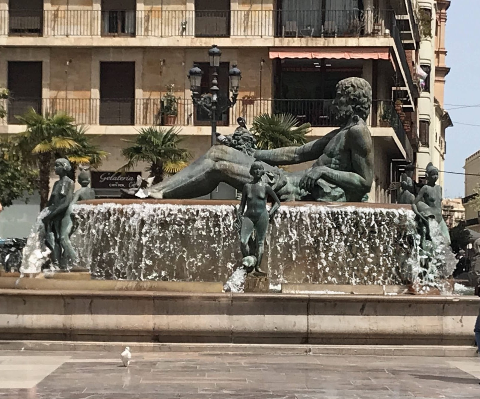 Fuente del Turia, Plaza de la Virgen