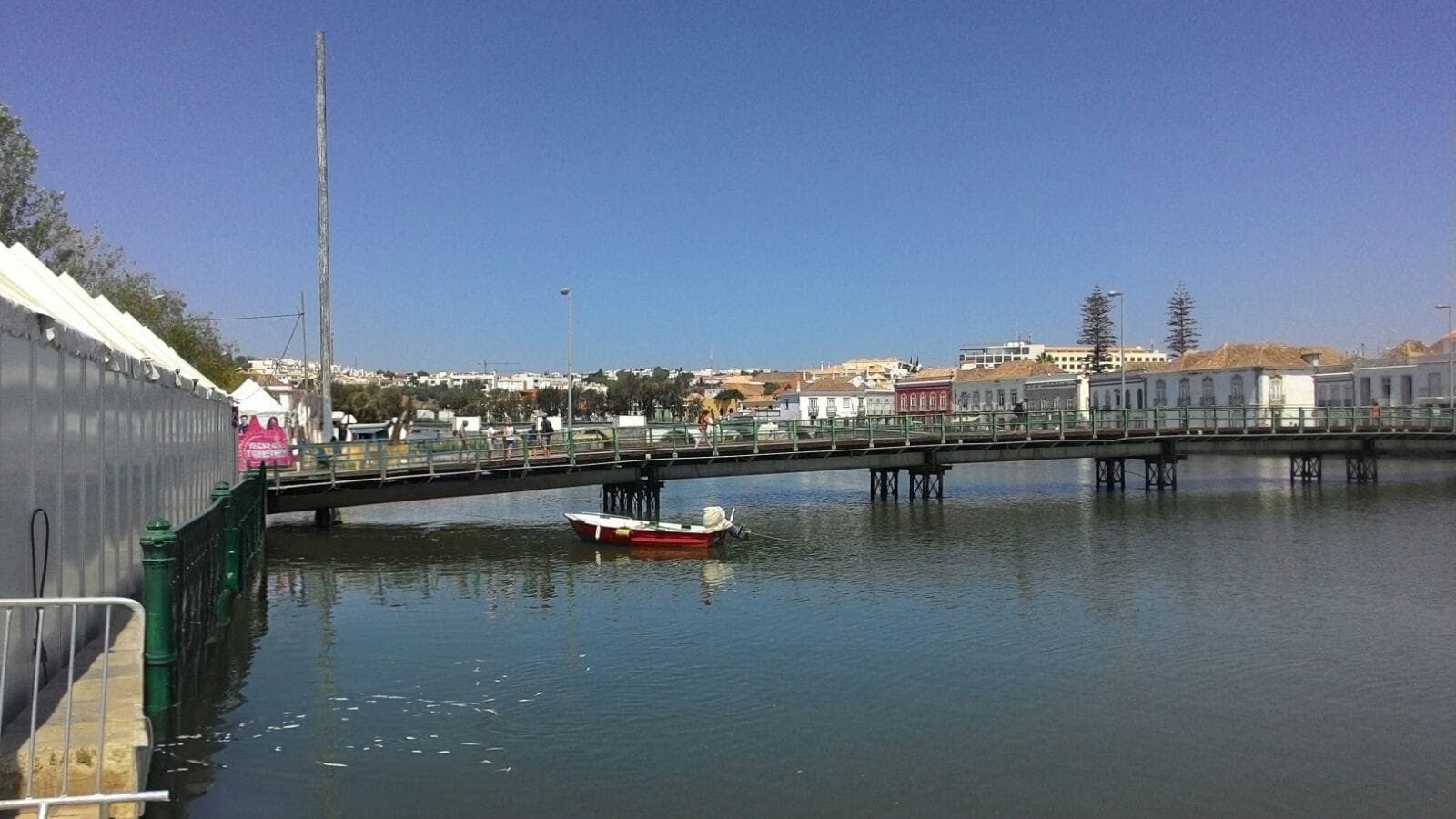Puente sobre el río Gilão
