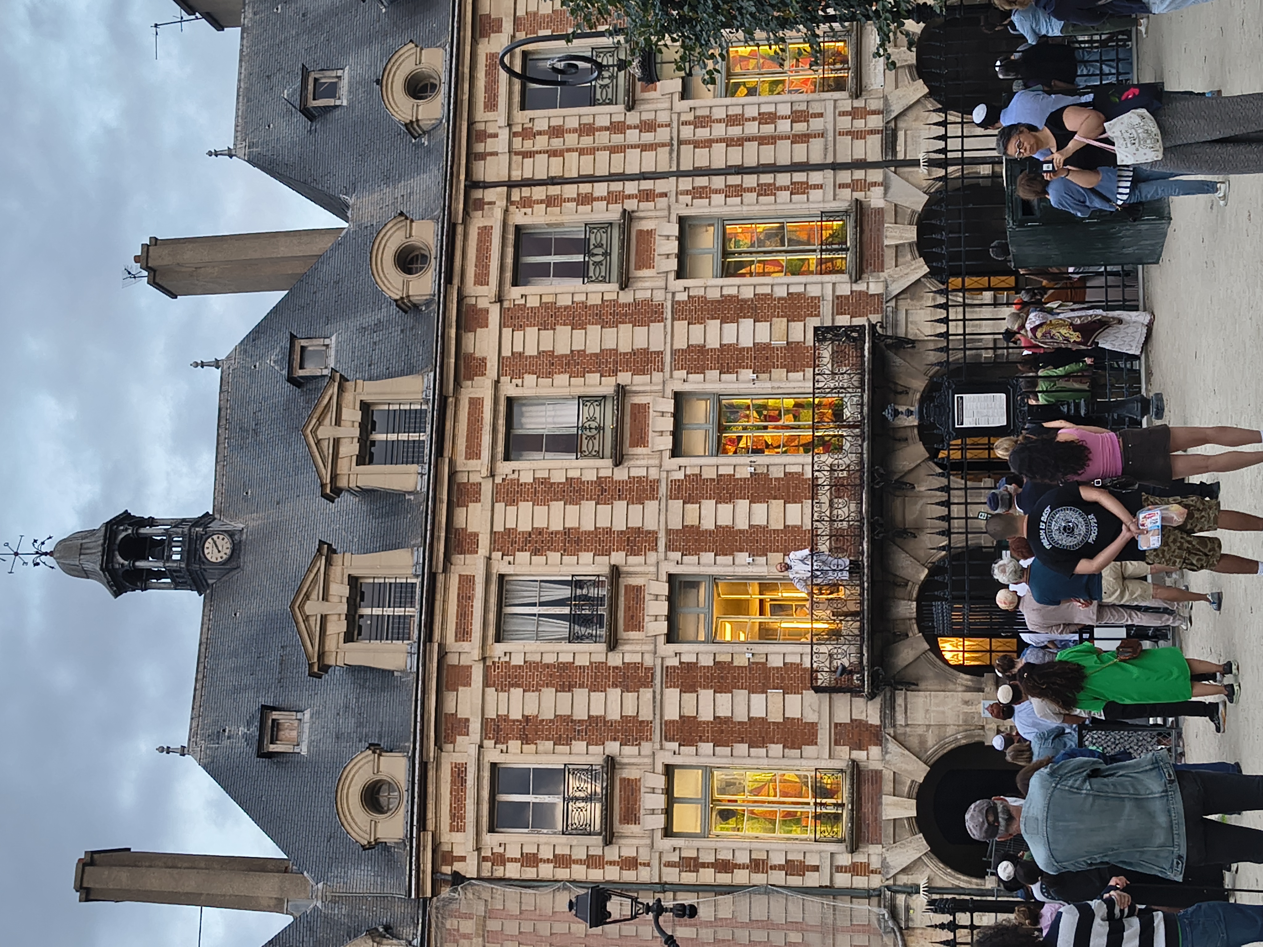 Sinagoga junto a la plaza de los Vosgos